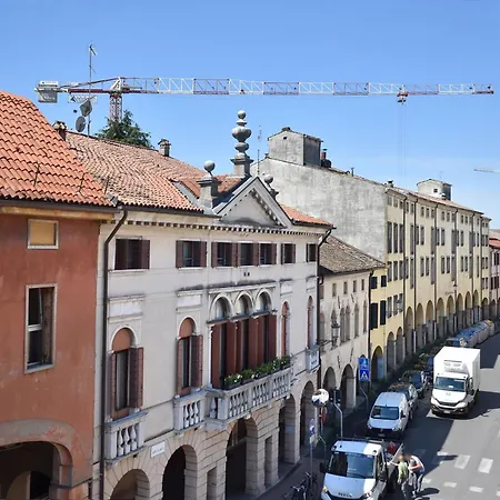 Welc-om Via Ognissanti * Padova